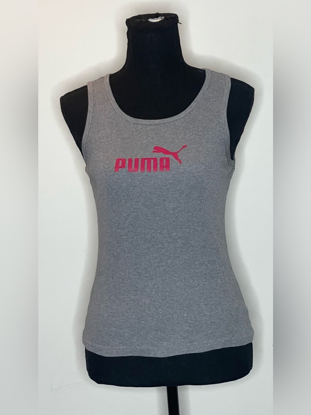 Puma- Gray Ribbed Tank with Pink Logo Size M